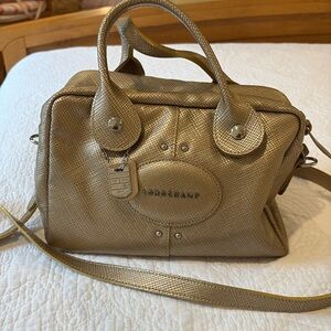 Longchamp Quadri Leather 2Way Bag/Crossbody Gold Luxury Bag. Beautiful cowhide.